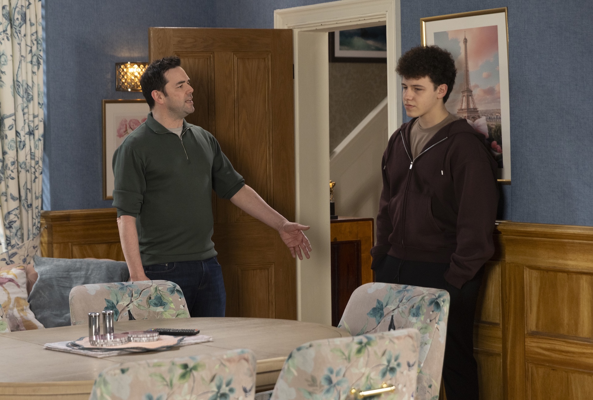 Ben and Will talking in Coronation Street