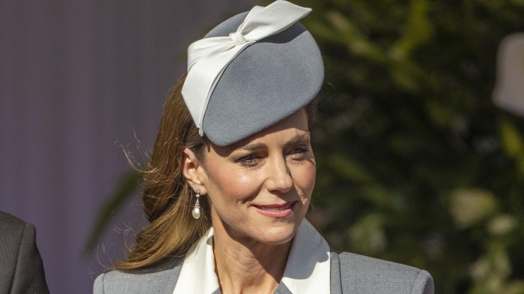 Princess Kate in grey outfit for state visit