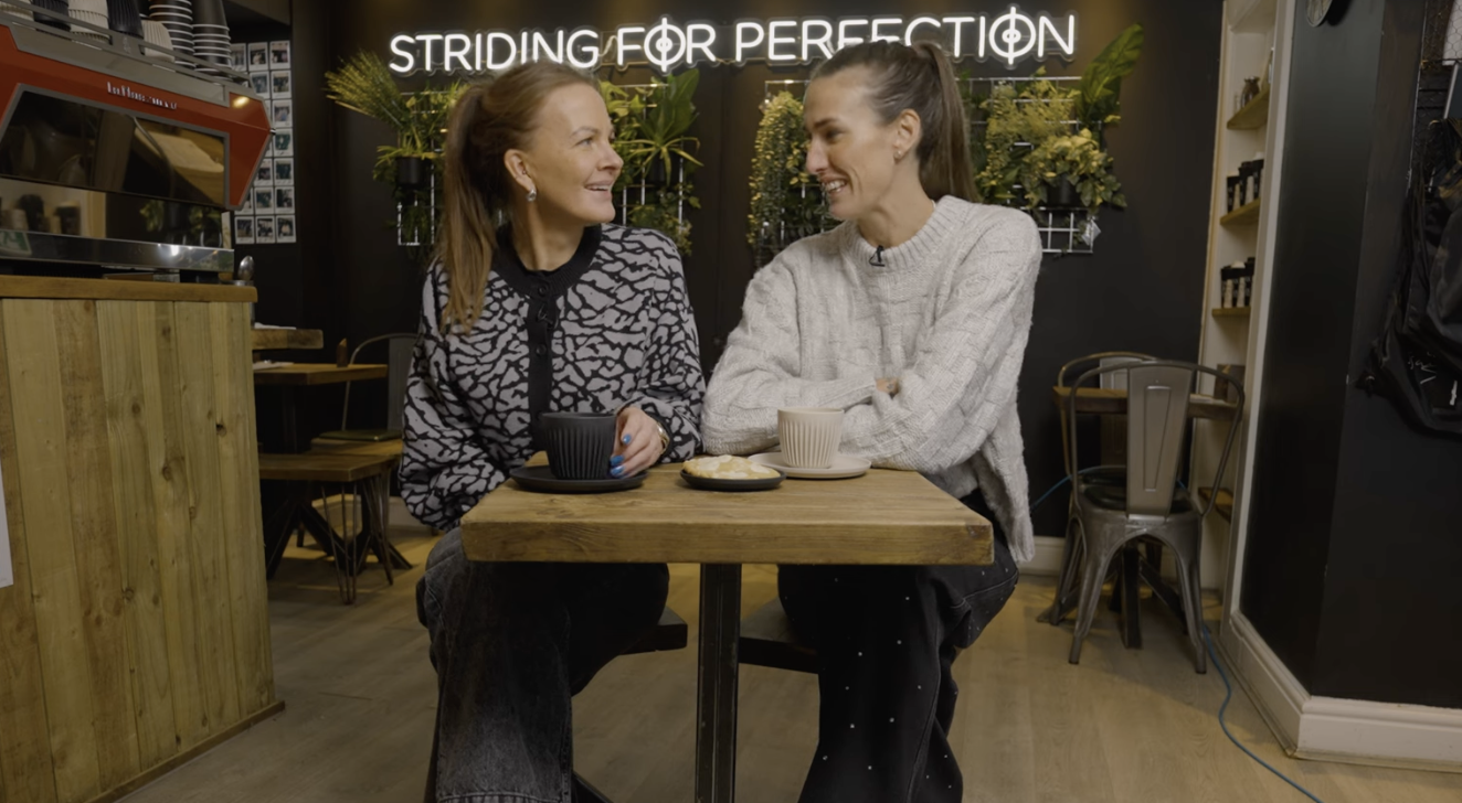 Jill Scott and fiancée Shelly 