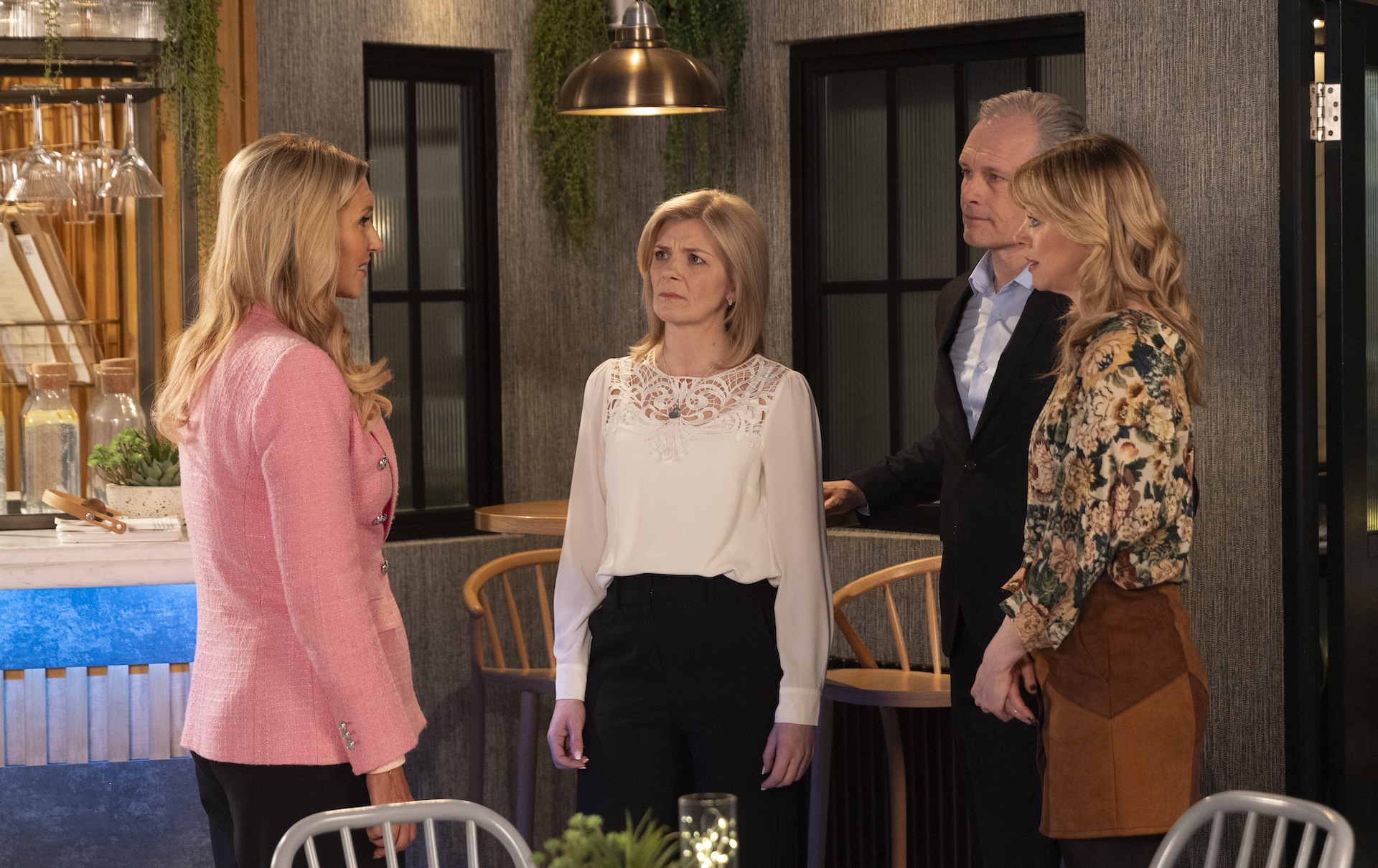 Eva, Leanne, Nick, Toyah talking at the bistro in Coronation Street