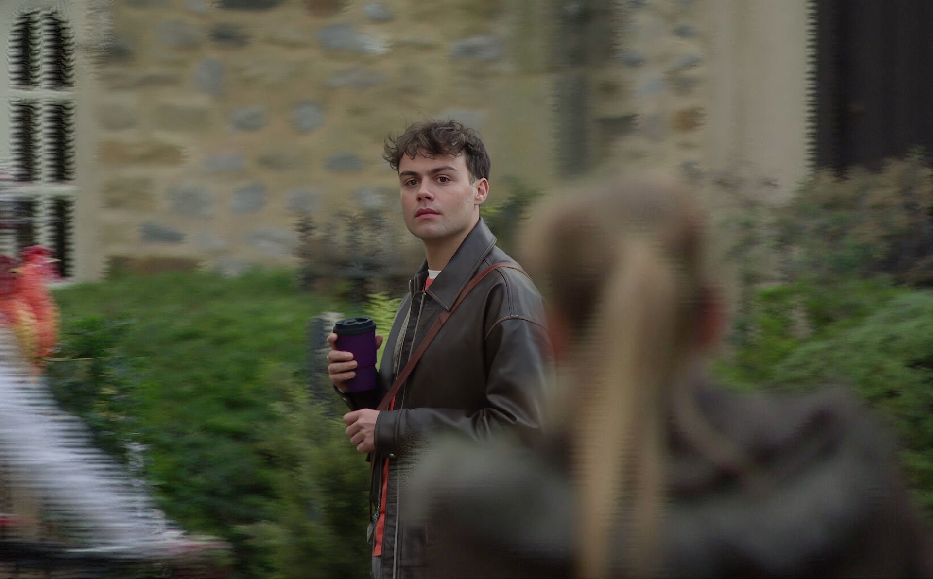 Lewis sees Kammy and Belle together