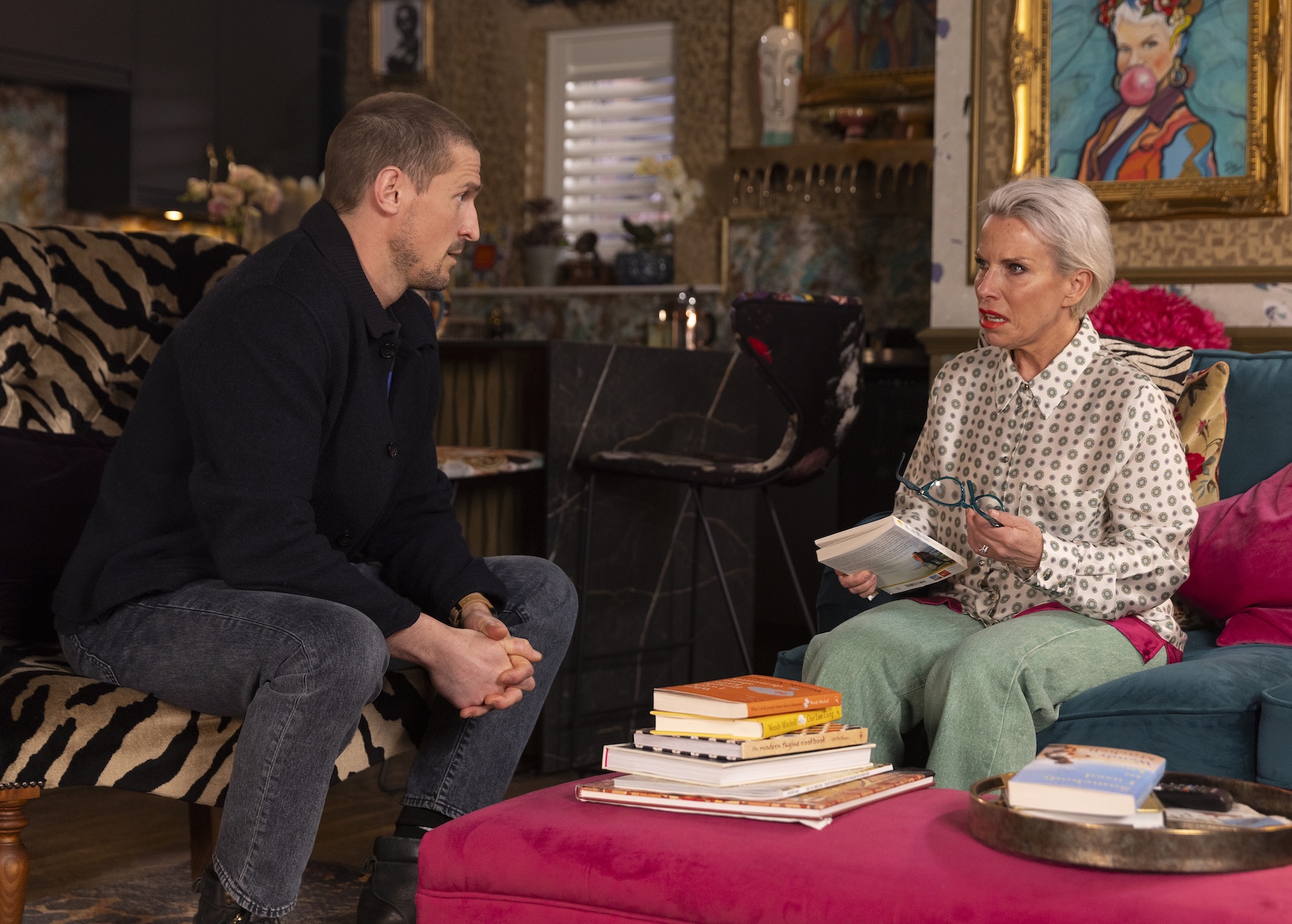 Debbie and Carl talking in Coronation Street