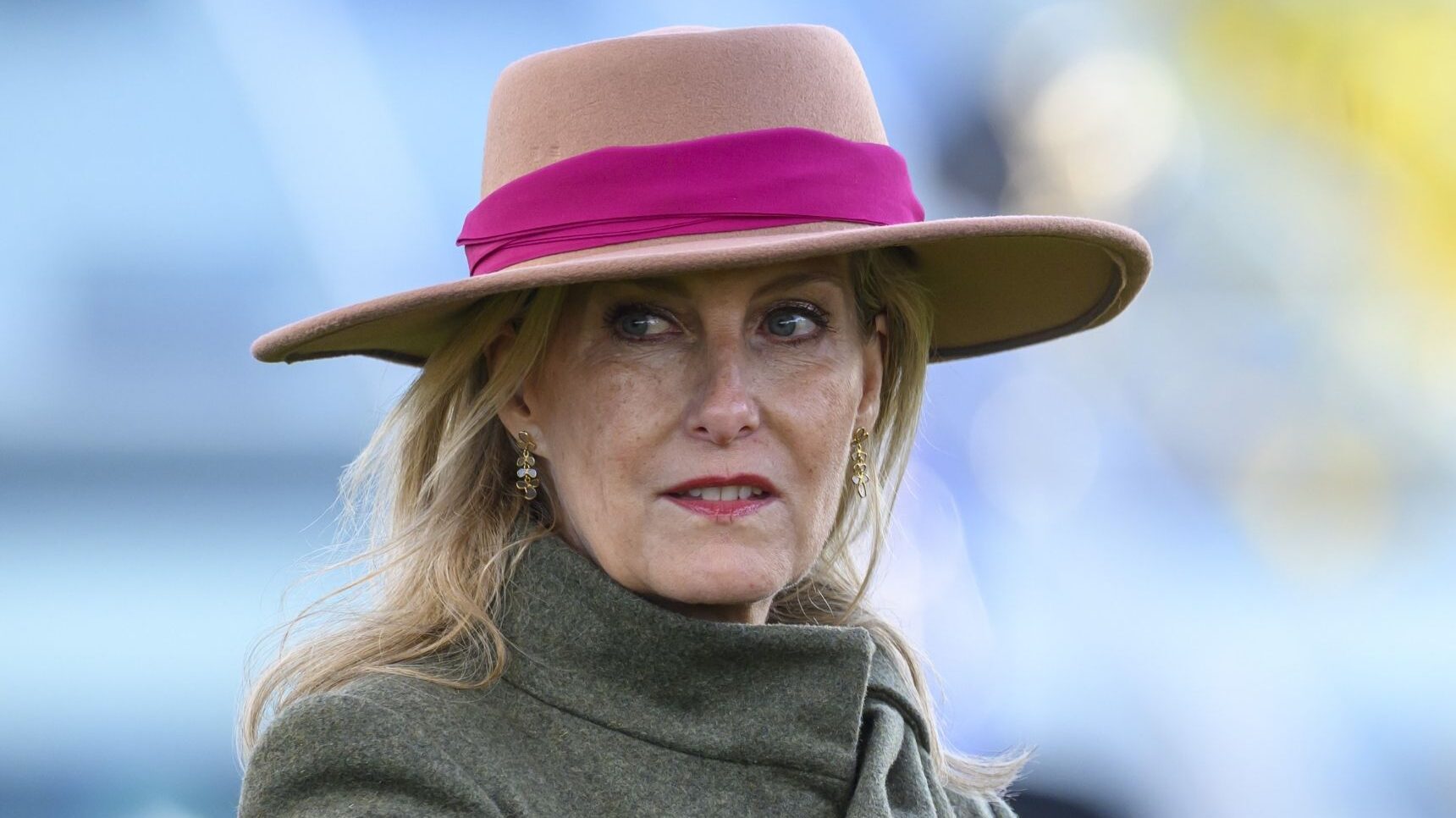 Duchess Sophie looking to the side with hat