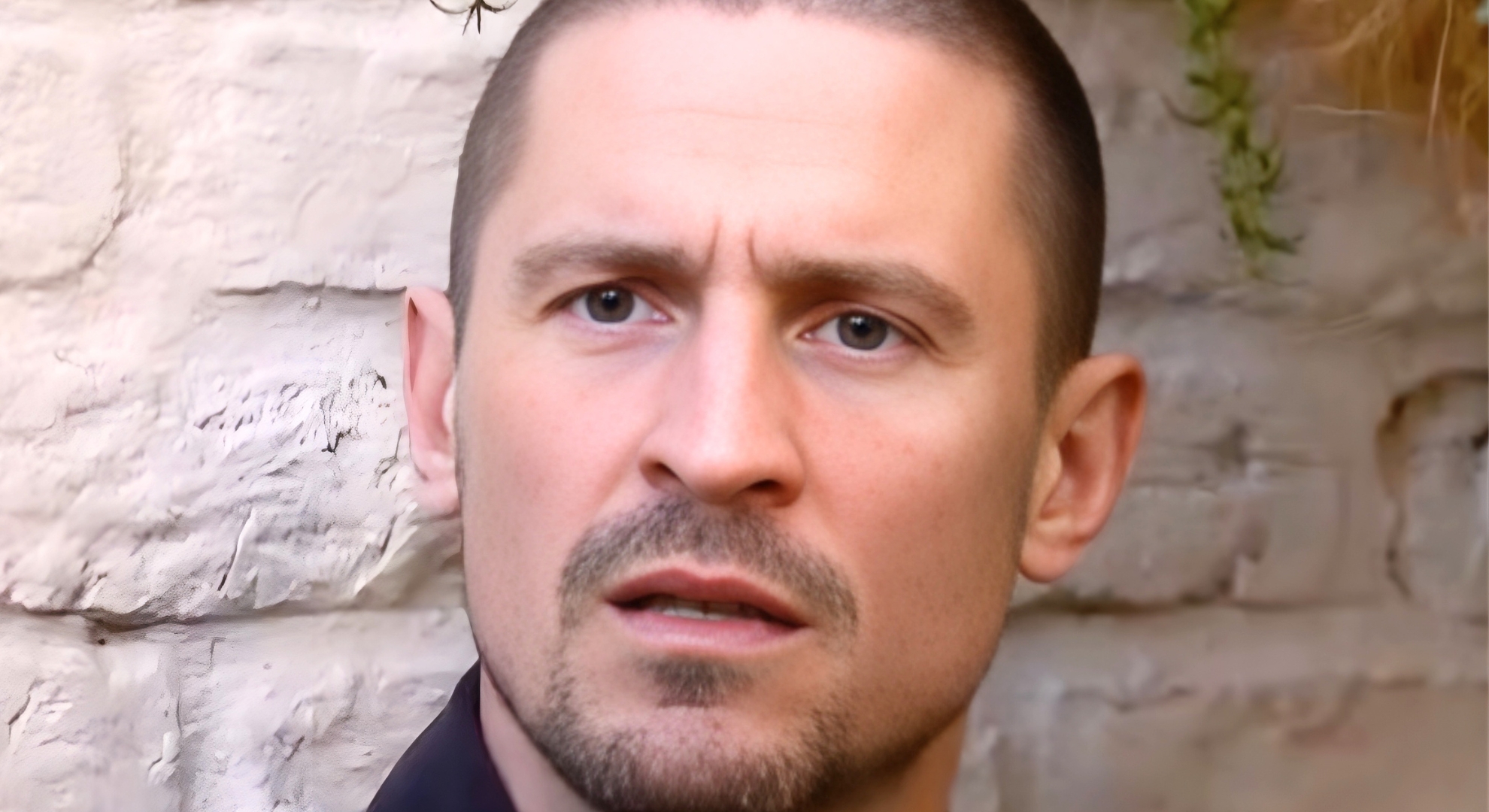 Coronation Street star Jonathan Howard ‘teases’ Carl Webster’s flashforward fate in telling social media post