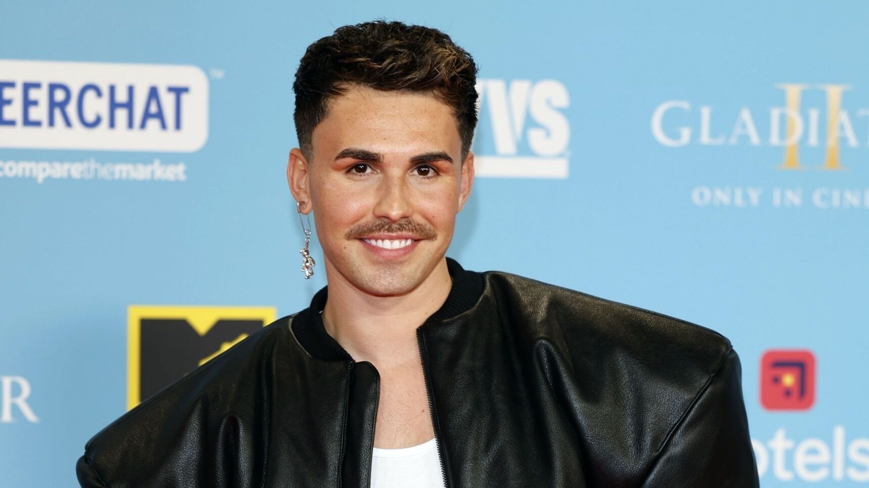 Joe Baggs on the red carpet