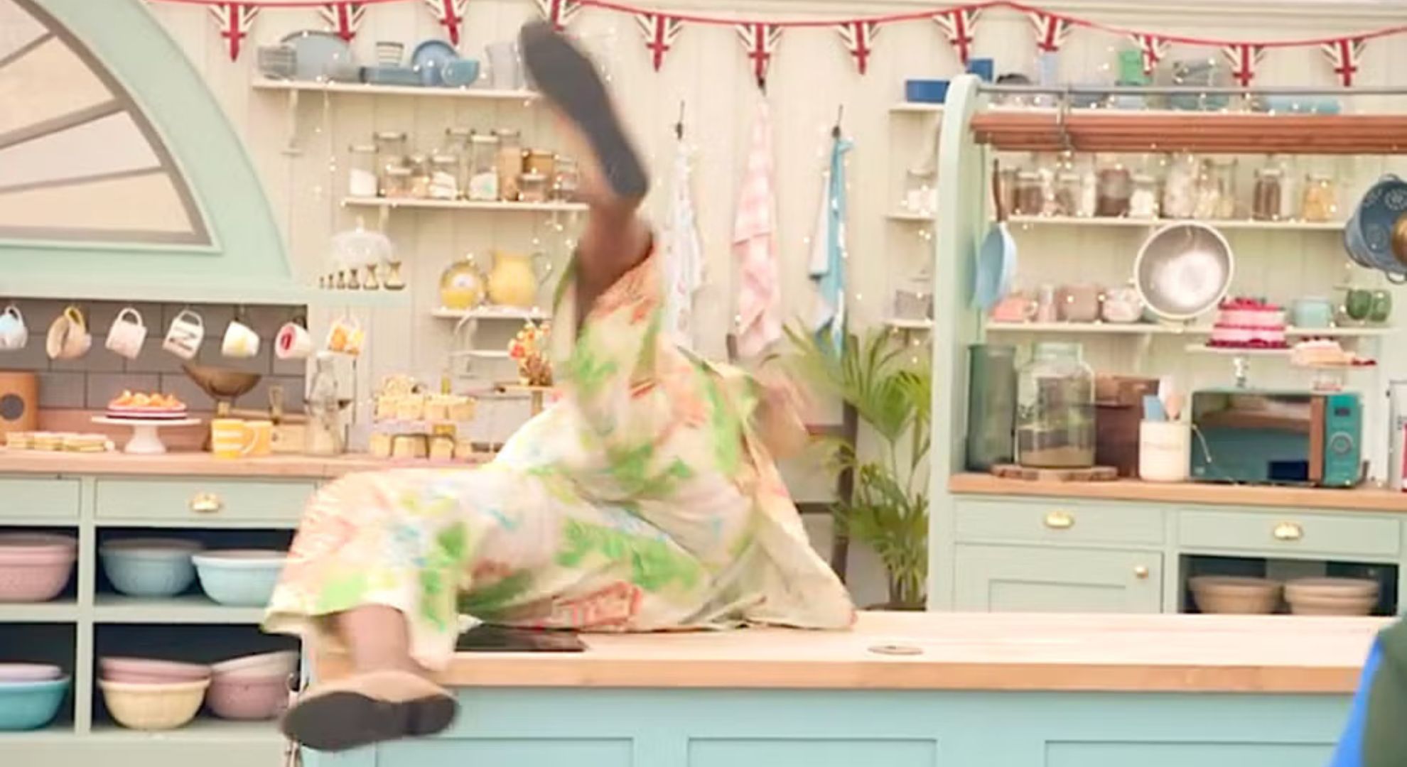 Alison Hammond falling over on Bake Off