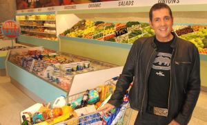 Dale Winton Supermarket Sweep (Credit: ITV)