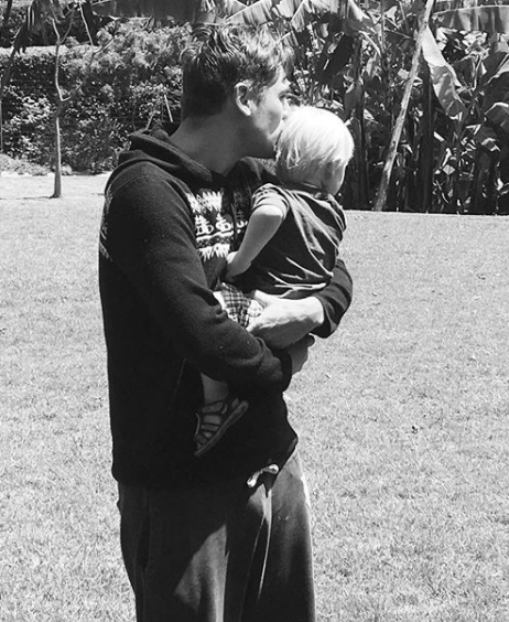 Instagram @charliesimo