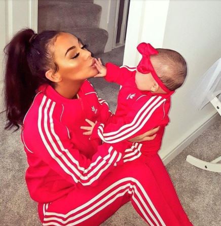 Instagram @chelseehealey