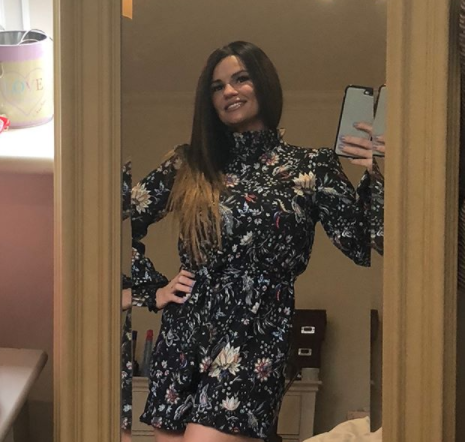 Instagram @kerrykatona7