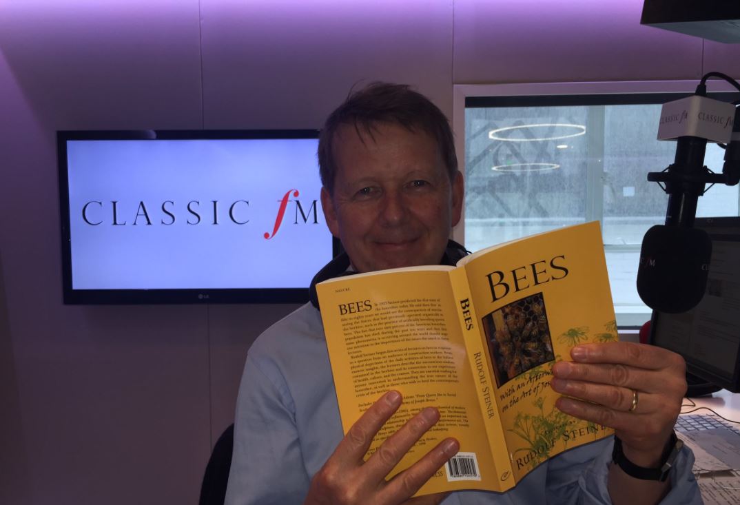 Twitter @billtu
