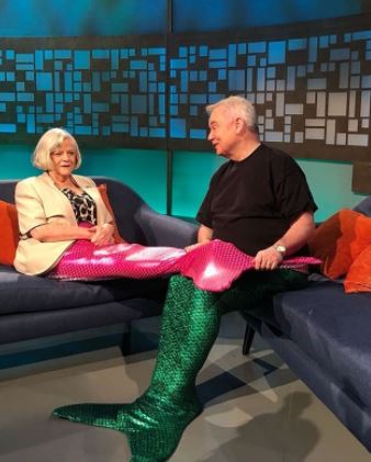 Instagram @eamonnholmes