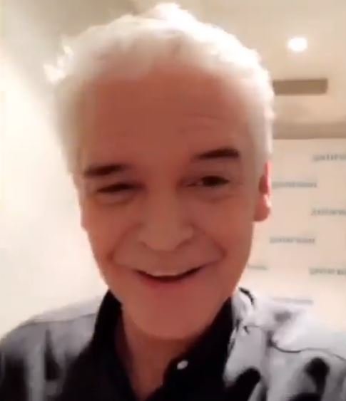 Instagram @hollywilloughby