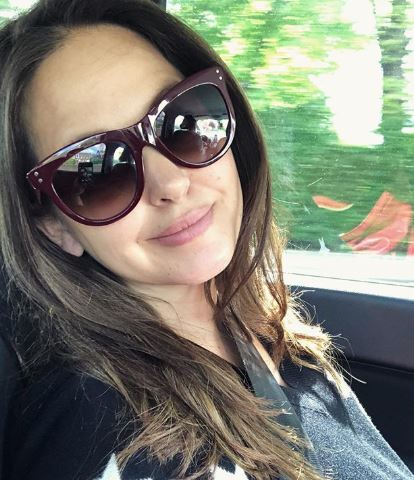 Instagram @mrsgifletcher