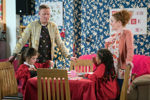 Fiz Stape and Sean Tully argue in Coronation Street