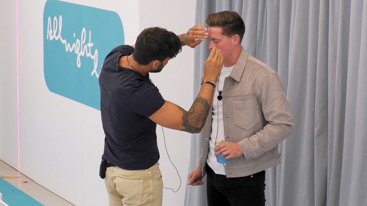 Love Island's Adam helps Alex get ready