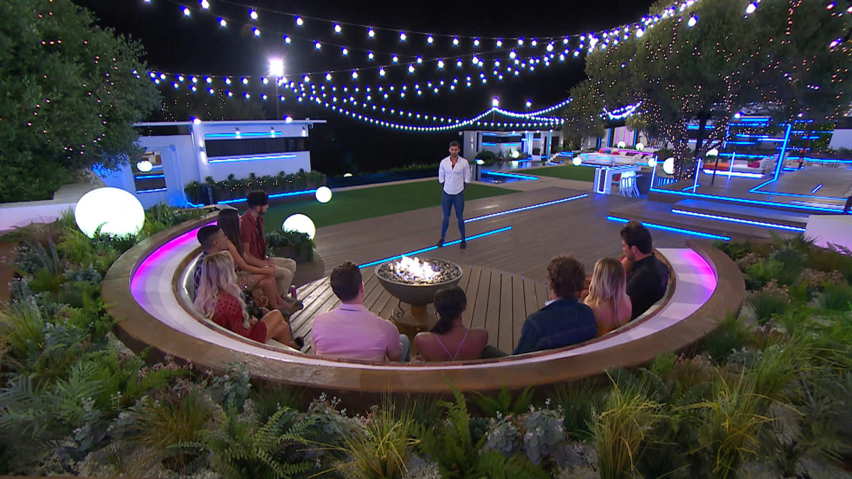 Love Island Series 4: Episode 2: Adam chooses his girl