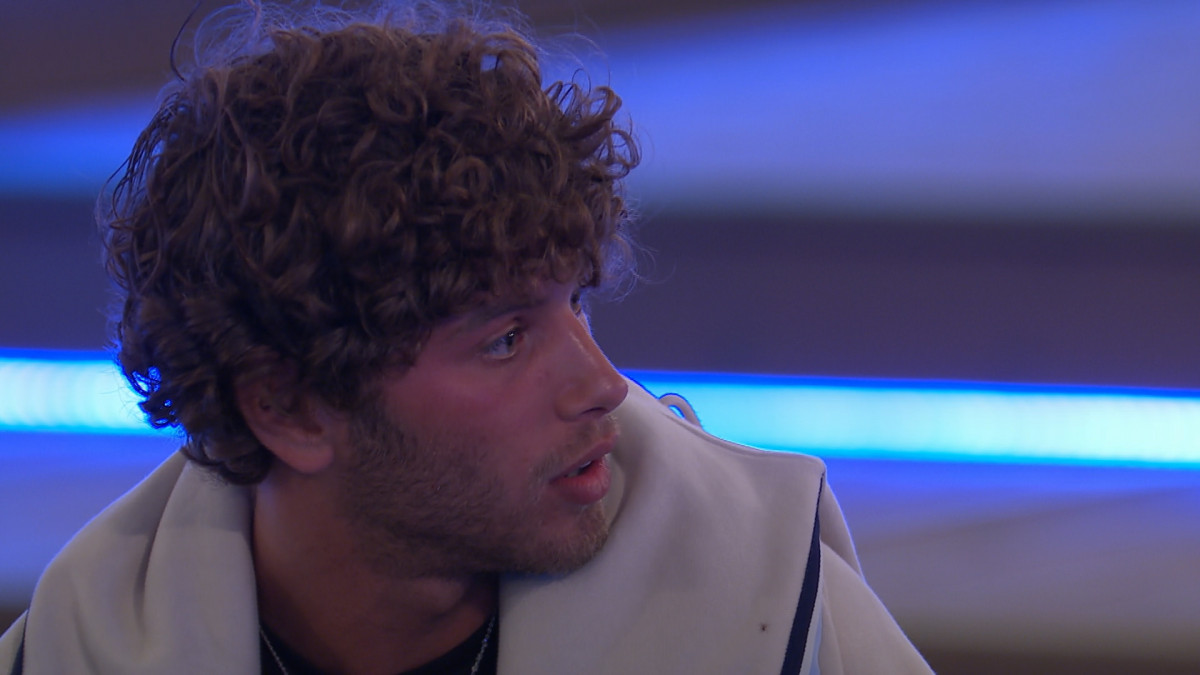 Love Island's Eyal and Alex clash over Megan