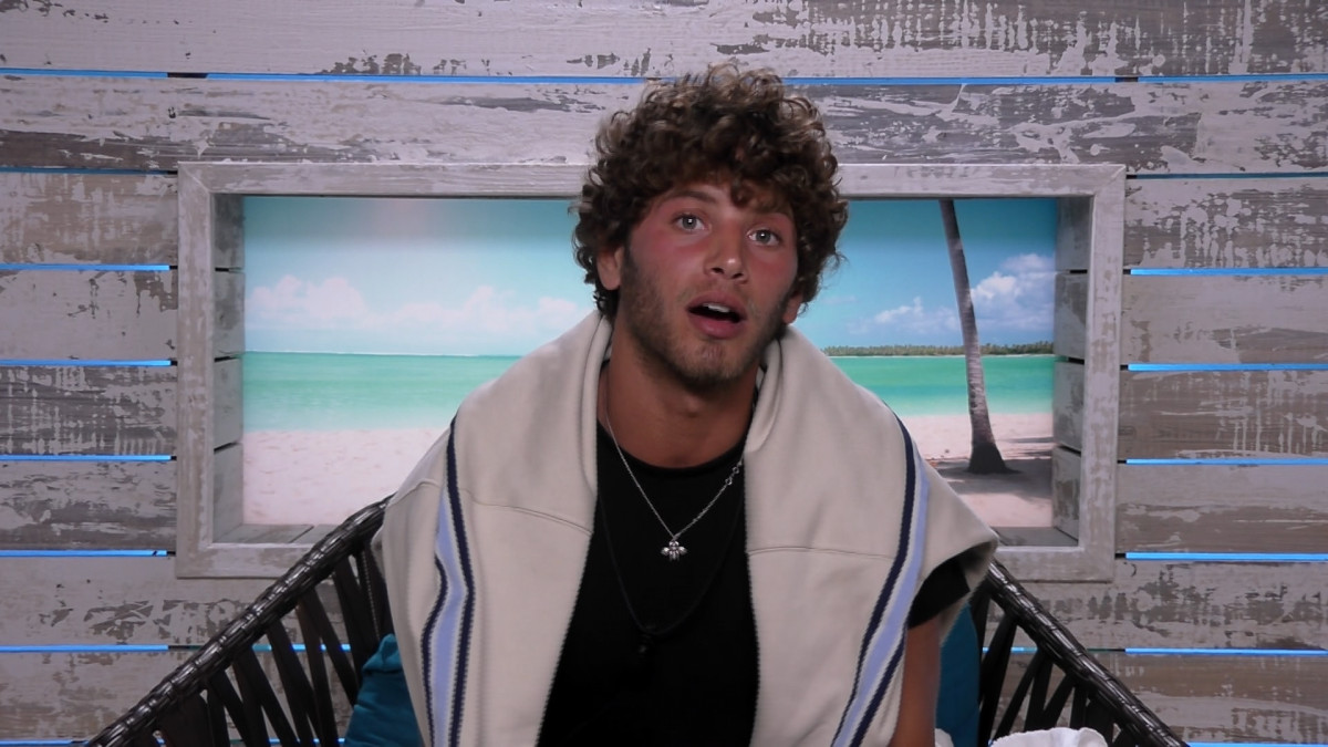 Love Island's Eyal and Alex clash over Megan