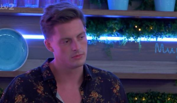 Love Island: Alex upset with Eyal for kissing Megan in front of him