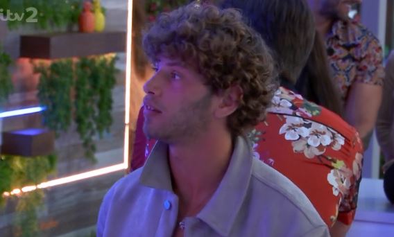 Love Island: Alex upset with Eyal for kissing Megan in front of him
