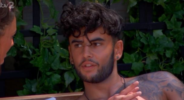 Niall Aslam on Love Island