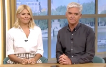 Holly Willoughby and Phillip Scofield on This Morning (Credit: ITV)
