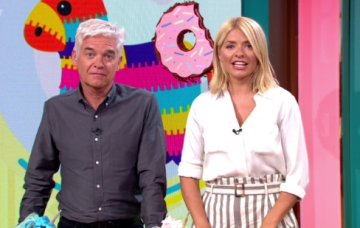Holly Willoughby and Phillip Schofield on This Morning (Credit: ITV)