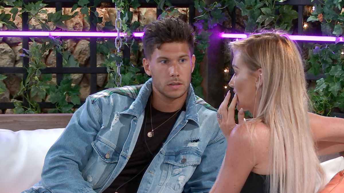 Love Island's Jack talks to Laura