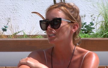 Love Island's Laura talks to Alexandra and Dani