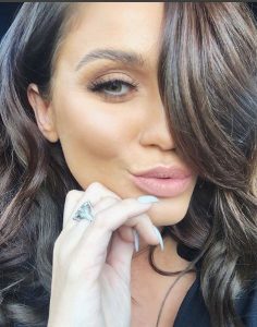 @vickypattison