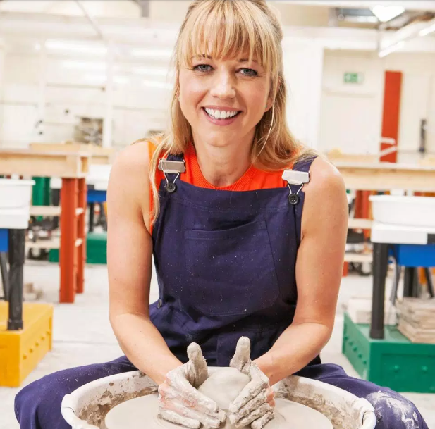 Sara Cox The Great Pottery Throwdown