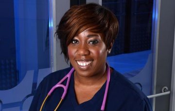 Chizzy Akudolu as Mo Effanga in Holby City (Credit: BBC)