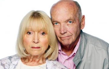 EastEnders fans call for the return of Les and Pam Coker as Ted Murray 'dies'