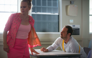 EastEnders SPOILER: Linda Carter DUMPS husband Mick while he's in prison