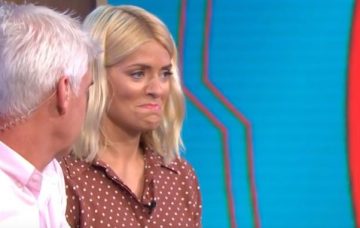 Holly Willoughby tries Guinness World Record