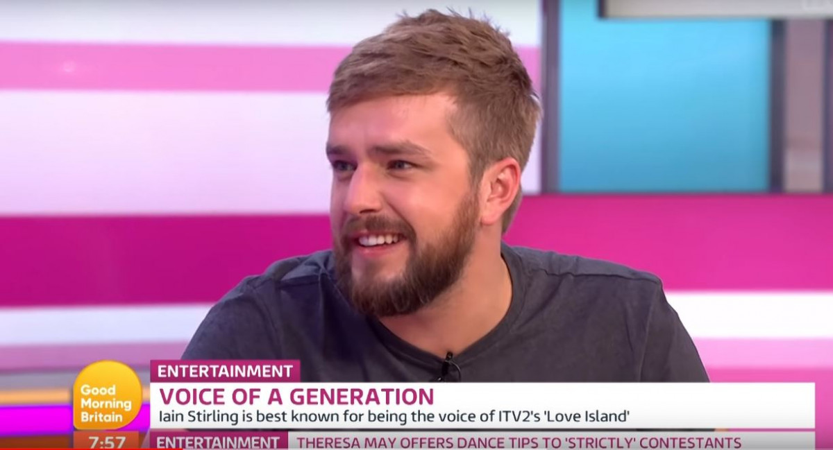 Piers Morgan loses bet to Iain Stirling