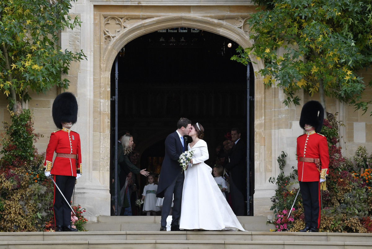 Jack Brooksbank and Princess Eugenie of York leave the wedding of Princess Eugenie of York to Jack Brooksbank at St. George's Chapel on October 12, 2018 in Windsor, England. (Photo by Toby Melville - WPA Pool/Getty Images)