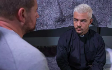 Joel to murder Pete Bchanan in prison in Hollyoaks?