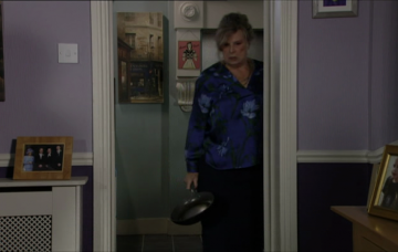Cora kills Rainie?