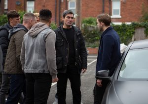 Cain in danger after he goes to defend Matty in Emmerdale 
