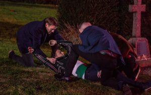 Cain in danger after he goes to defend Matty in Emmerdale 