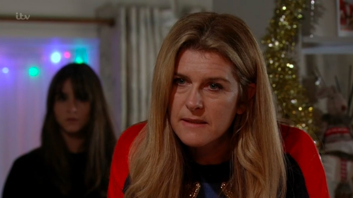 Coronation Street fans cheer as evil Gina is finally exposed