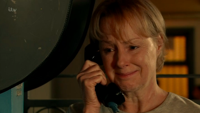 Coronation Street fans cheer as evil Gina is finally exposed