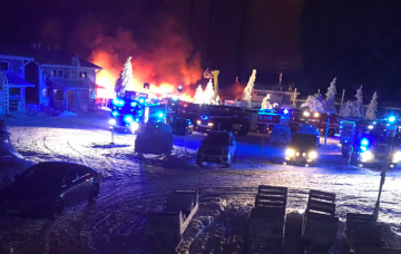 (credit: @cautionspoilers Twitter)
