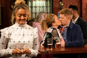 Emma was gutted when Chesney chose Gemma over her in Coronation Street (Credit: ITv)