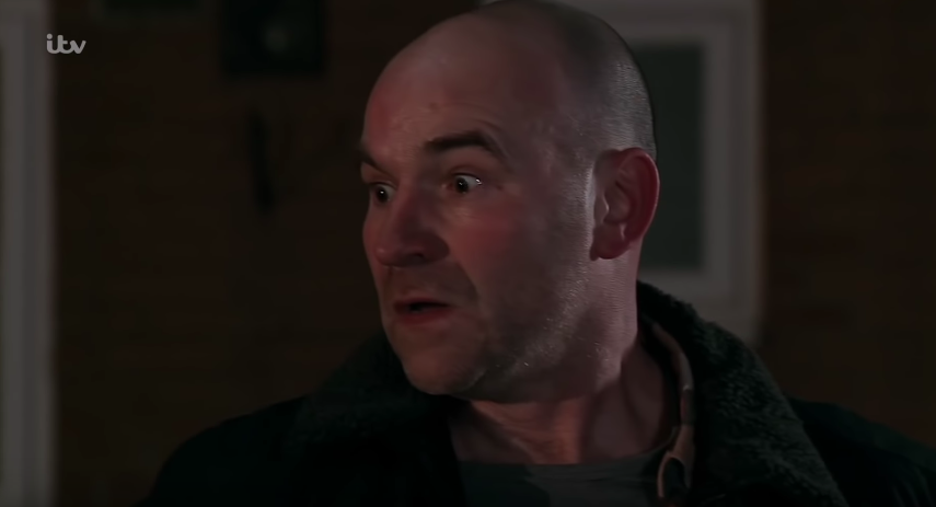 Corrie fans cry with laughter as Duncan is hit by a van