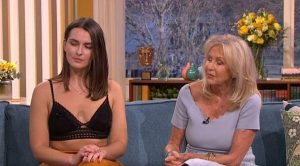Crop top Emily O'Connor This Morning 
