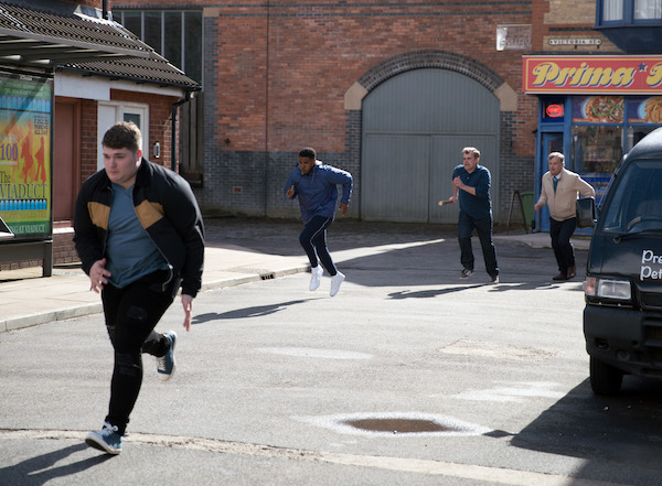 Steve breaks the law in Coronation Street 