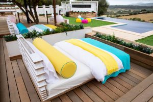lOVE ISLAND BEDS